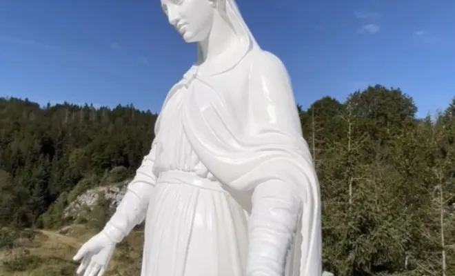 restauration décapage et aérogommage d'une statue en fonte dans le Jura, Le Jura, Mazzetti Aérogommage