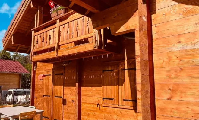 Aérogommage et pose de lasure dans le jura , Le Jura, Mazzetti Aérogommage