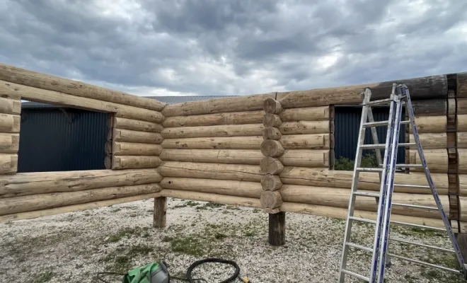 Aérogommage d'un chalet bois rond La Pessière, Le Jura, Mazzetti Aérogommage
