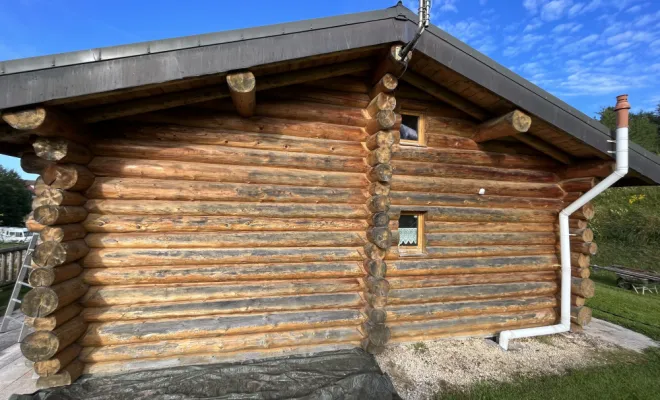 Sablage et aérogommage de chalet en bois dans le Jura , Le Jura, Mazzetti Aérogommage